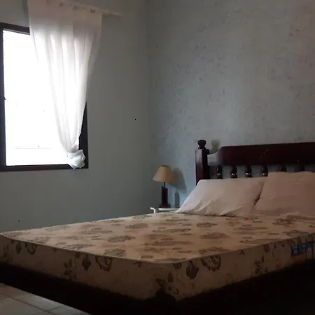 Apartamento no Guaujá/SP, c/ 2 q., 72 m2. Uma vaga na garagem-3
